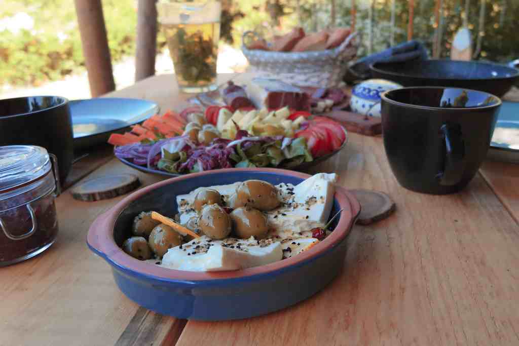 balkan cousine and local organic breakfast at hoopoe glamping