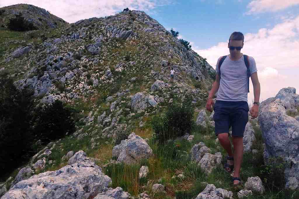 hiking in skadar lake